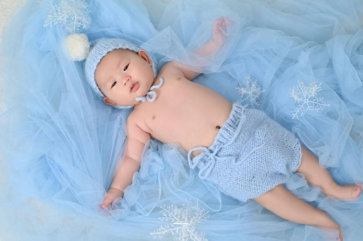 四平宝宝要不要穿袜子