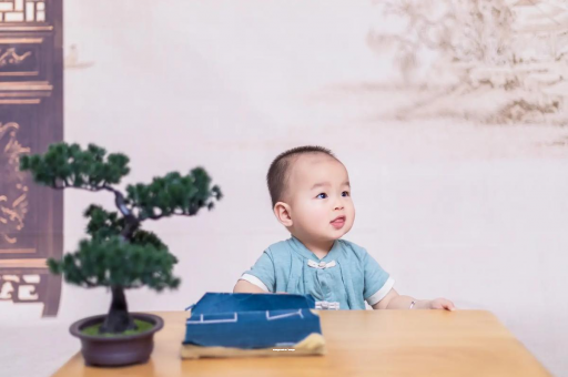 四平宝宝宁愿饿也不吃奶粉